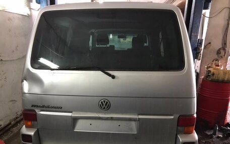 Volkswagen Multivan T4, 2002 год, 350 000 рублей, 3 фотография