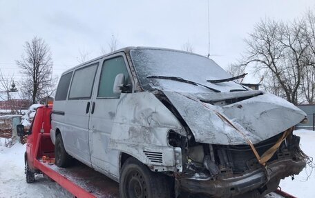 Volkswagen Multivan T4, 2002 год, 350 000 рублей, 2 фотография