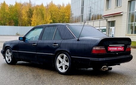 Mercedes-Benz E-Класс, 1994 год, 200 000 рублей, 3 фотография