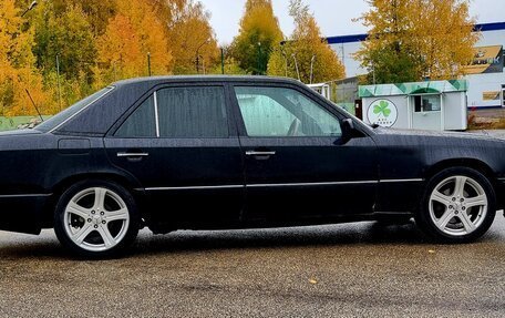 Mercedes-Benz E-Класс, 1994 год, 200 000 рублей, 6 фотография