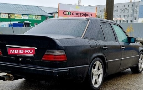 Mercedes-Benz E-Класс, 1994 год, 200 000 рублей, 5 фотография