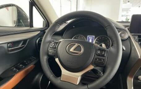 Lexus NX I, 2017 год, 2 890 000 рублей, 13 фотография