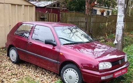 Volkswagen Golf III, 1997 год, 275 000 рублей, 2 фотография