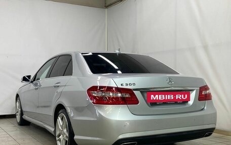 Mercedes-Benz E-Класс, 2011 год, 2 050 000 рублей, 9 фотография