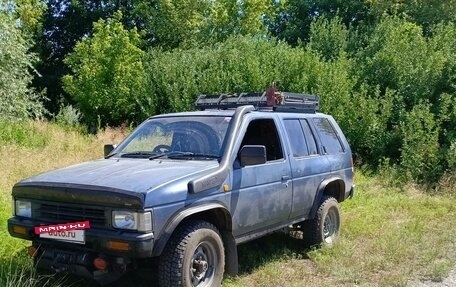 Nissan Terrano II рестайлинг, 1990 год, 850 000 рублей, 4 фотография