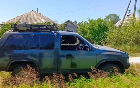 Nissan Terrano II рестайлинг, 1990 год, 850 000 рублей, 21 фотография