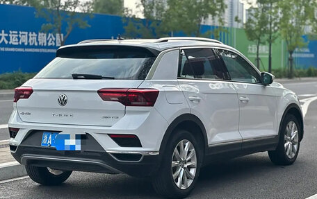 Volkswagen T-Roc I, 2021 год, 1 820 000 рублей, 5 фотография