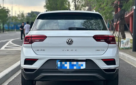 Volkswagen T-Roc I, 2021 год, 1 820 000 рублей, 6 фотография