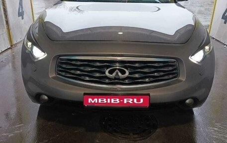 Infiniti FX II, 2010 год, 1 900 000 рублей, 28 фотография