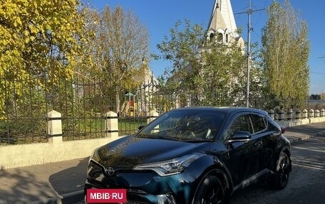 Toyota C-HR I рестайлинг, 2019 год, 2 190 000 рублей, 12 фотография