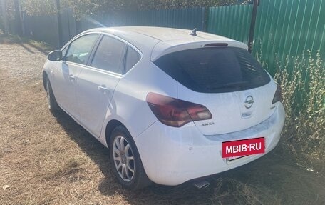 Opel Astra J, 2012 год, 900 000 рублей, 8 фотография