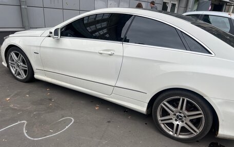 Mercedes-Benz E-Класс, 2009 год, 1 350 000 рублей, 3 фотография