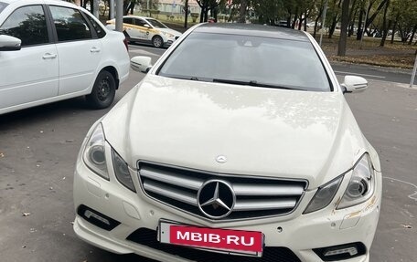 Mercedes-Benz E-Класс, 2009 год, 1 350 000 рублей, 4 фотография