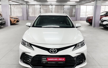 Toyota Camry, 2021 год, 3 104 000 рублей, 2 фотография