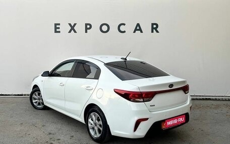 KIA Rio IV, 2018 год, 1 650 000 рублей, 3 фотография