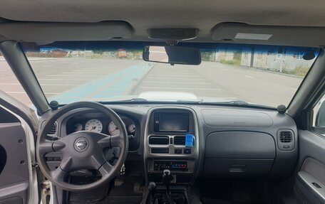 Nissan NP300, 2011 год, 1 450 000 рублей, 12 фотография