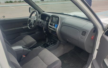 Nissan NP300, 2011 год, 1 450 000 рублей, 13 фотография