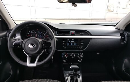 KIA Rio IV, 2018 год, 1 052 000 рублей, 5 фотография