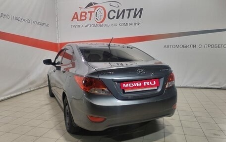 Hyundai Solaris II рестайлинг, 2012 год, 700 000 рублей, 5 фотография