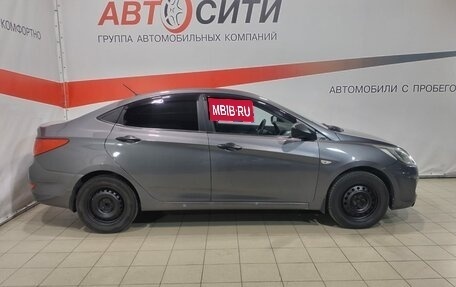 Hyundai Solaris II рестайлинг, 2012 год, 700 000 рублей, 8 фотография