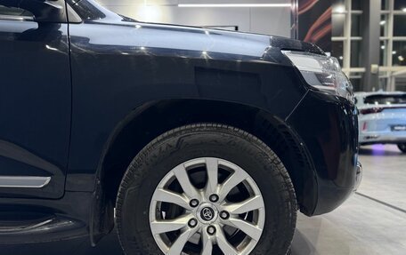 Toyota Land Cruiser 200, 2016 год, 5 879 000 рублей, 4 фотография