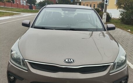 KIA Rio IV, 2018 год, 1 380 000 рублей, 1 фотография