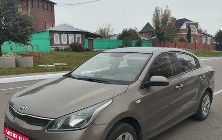 KIA Rio IV, 2018 год, 1 380 000 рублей, 2 фотография