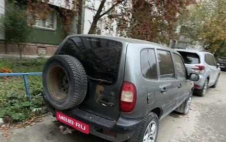 Chevrolet Niva I рестайлинг, 2005 год, 250 000 рублей, 2 фотография