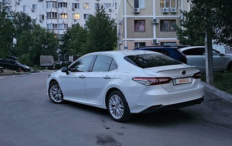 Toyota Camry, 2018 год, 2 850 000 рублей, 2 фотография