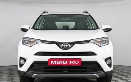 Toyota RAV4, 2018 год, 2 599 000 рублей, 2 фотография