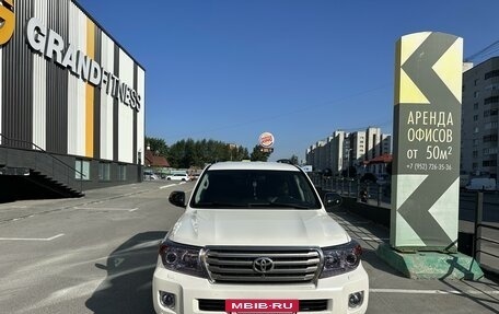 Toyota Land Cruiser 200, 2012 год, 3 990 000 рублей, 10 фотография