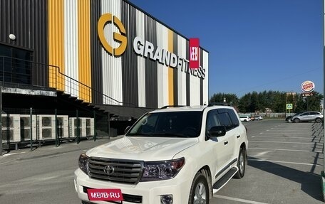 Toyota Land Cruiser 200, 2012 год, 3 990 000 рублей, 8 фотография