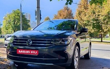 Volkswagen Tiguan II, 2021 год, 4 600 000 рублей, 5 фотография