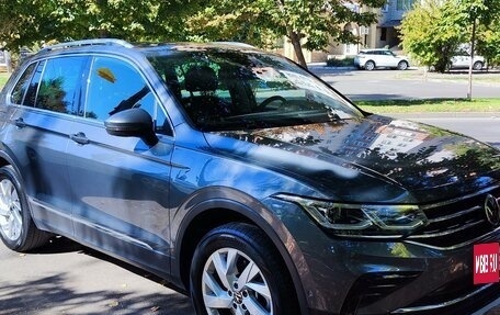 Volkswagen Tiguan II, 2021 год, 4 600 000 рублей, 12 фотография