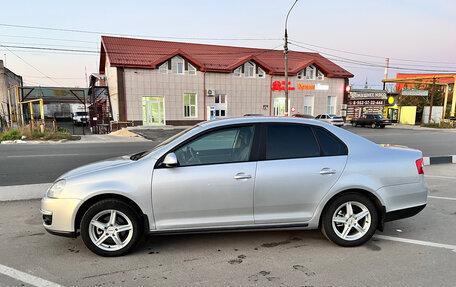 Volkswagen Jetta VI, 2008 год, 850 000 рублей, 2 фотография