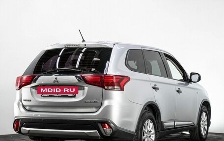 Mitsubishi Outlander III рестайлинг 3, 2016 год, 1 434 000 рублей, 4 фотография