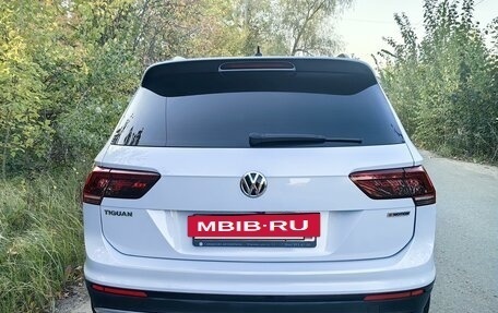 Volkswagen Tiguan II, 2019 год, 2 690 000 рублей, 3 фотография