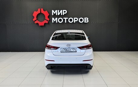 Hyundai Elantra VI рестайлинг, 2018 год, 1 600 000 рублей, 4 фотография