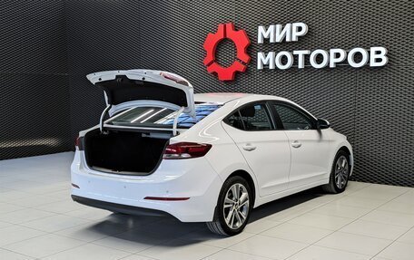 Hyundai Elantra VI рестайлинг, 2018 год, 1 600 000 рублей, 8 фотография