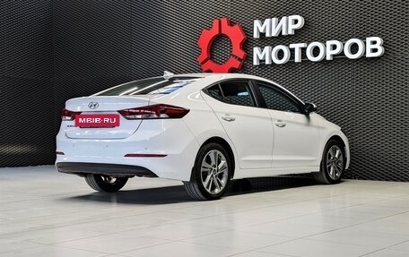 Hyundai Elantra VI рестайлинг, 2018 год, 1 600 000 рублей, 5 фотография