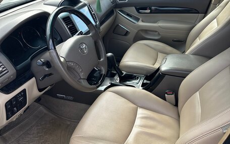 Toyota Land Cruiser Prado 120 рестайлинг, 2008 год, 3 000 000 рублей, 6 фотография