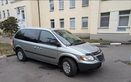 Chrysler Voyager IV, 2002 год, 600 000 рублей, 2 фотография