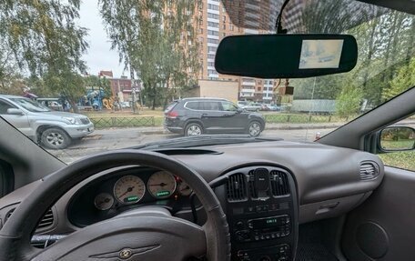 Chrysler Voyager IV, 2002 год, 600 000 рублей, 5 фотография