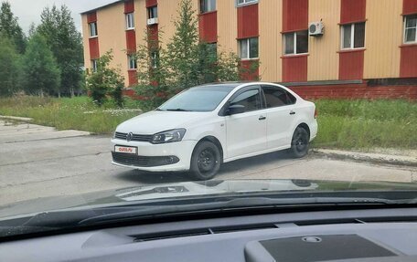 Volkswagen Polo VI (EU Market), 2011 год, 650 000 рублей, 2 фотография