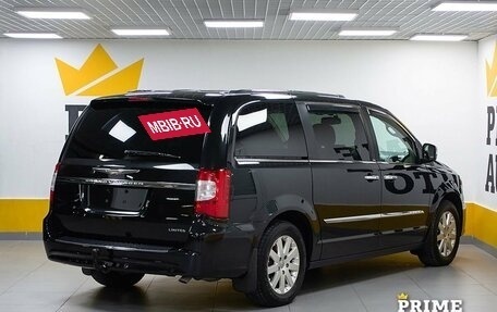 Chrysler Voyager IV, 2011 год, 2 199 000 рублей, 6 фотография