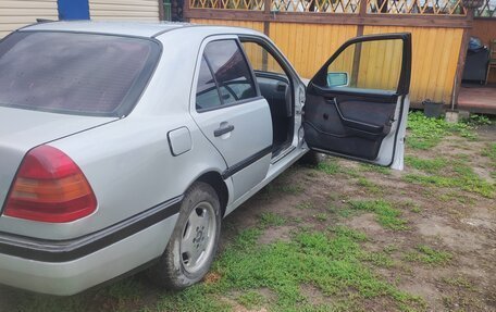 Mercedes-Benz C-Класс, 1995 год, 415 000 рублей, 22 фотография