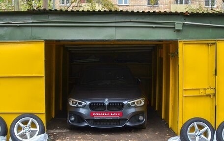 BMW 1 серия, 2019 год, 2 500 000 рублей, 3 фотография