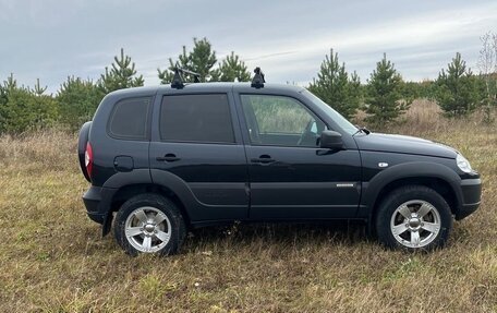 Chevrolet Niva I рестайлинг, 2016 год, 830 000 рублей, 10 фотография