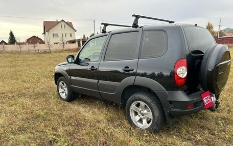 Chevrolet Niva I рестайлинг, 2016 год, 830 000 рублей, 6 фотография