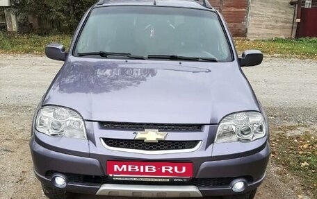 Chevrolet Niva I рестайлинг, 2010 год, 600 000 рублей, 5 фотография